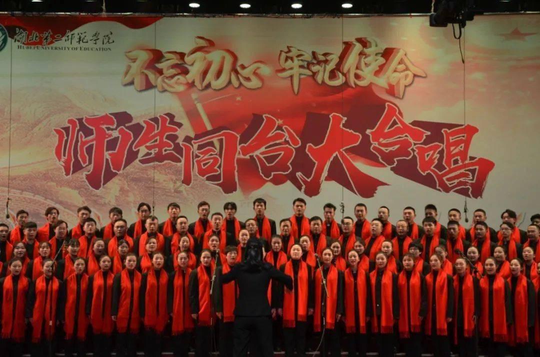 中国小伙以色列搭讪当地女孩，聊起中国制造，出奇的友好热情